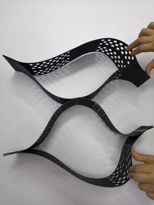 Griglia di geocelle di superficie liscia conforme allo standard ASTM HDPE Geocell che fornisce soluzioni di stabilizzazione e drenaggio del suolo