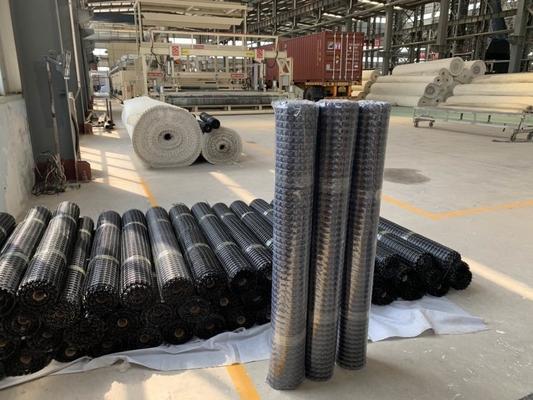 Stabilizzazione al suolo nera Mesh Fiberglass Geogrid per la pavimentazione del cemento
