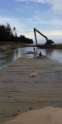 SACCHI DI DISIDRATAZIONE con circonferenza di 12,6 m per il recupero di cassoni riempiti di sabbia e il recupero di terreni