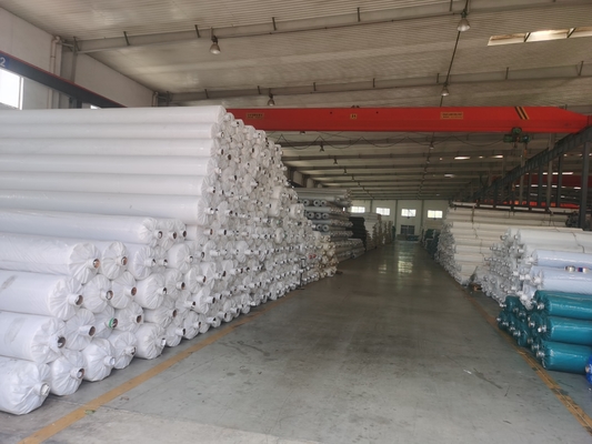 Resistenza Tessuto Geotessile 50m-100m Lunghezza 5,2m Larghezza CBR Resistenza alla foratura ≥12KN Perfetto per progetti di costruzione