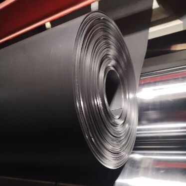 Geomembrana in HDPE da 1,5 mm con resistenza chimica specializzata per piazzali di lisciviazione per miniere