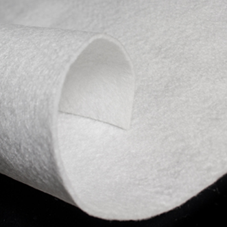 Sottostrato per cuscino geotessile non tessuto agugliato per rivestimenti per stagni