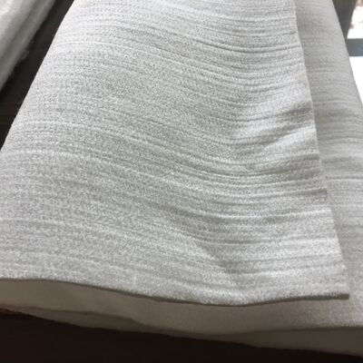 Tappetino di protezione geotessile non tessuto resistente alla perforazione in fibra corta per la difesa del pendio dell'argine del fiume