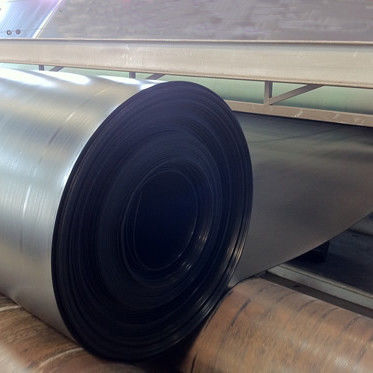 Rivestimento in geomembrana HDPE da 50 a 100 m, con resistenza alla trazione superiore a 15 MPa e contenuto di nerofumo compreso tra 2,0 e 3,0 percento